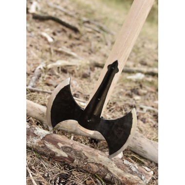 Frühmittelalterliche Doppelaxt