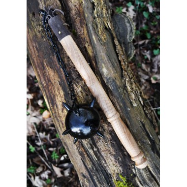 Morgenstern mit einer Eisenkugel