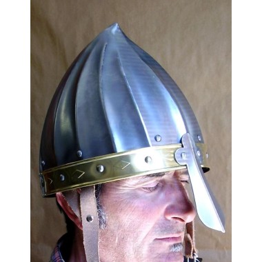Konischen Norman Helm