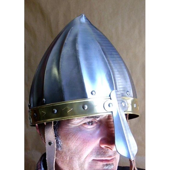 Konischen Norman Helm