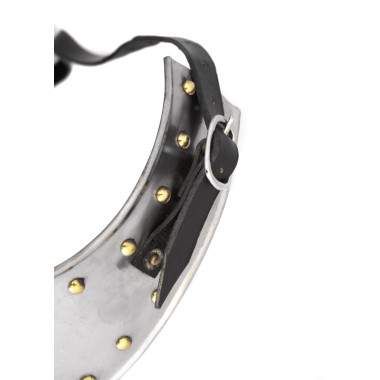 Mittelalterlicher Brustpanzer aus Stahl