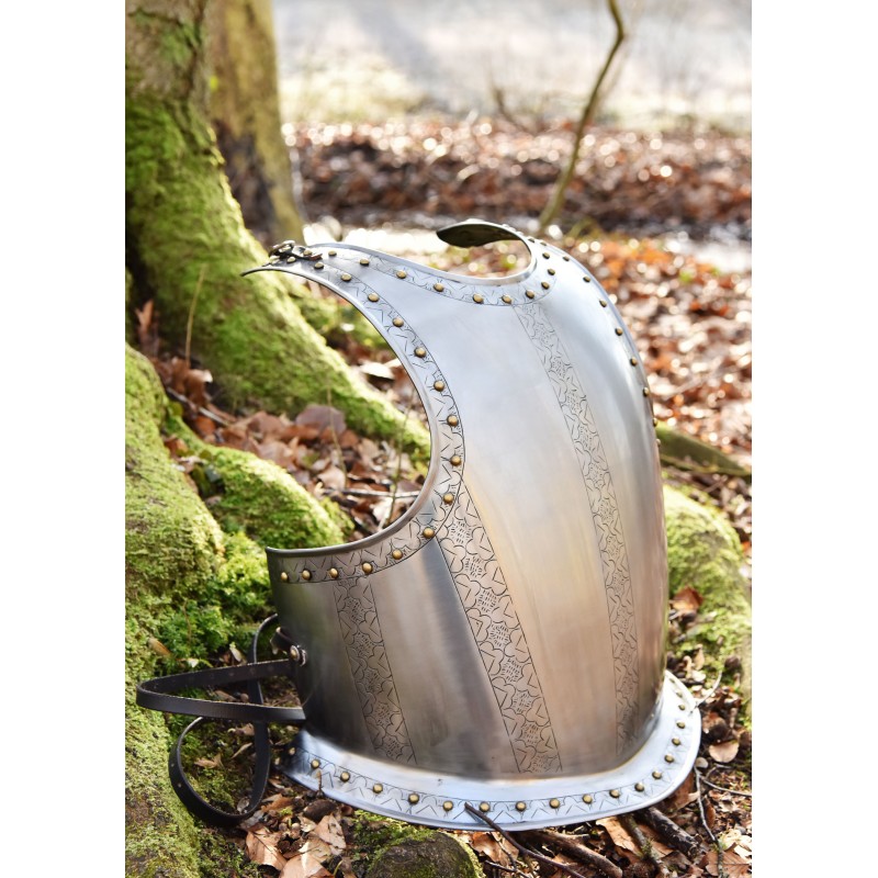 Mittelalterlicher Brustpanzer - Harnisch mit Gravierungen