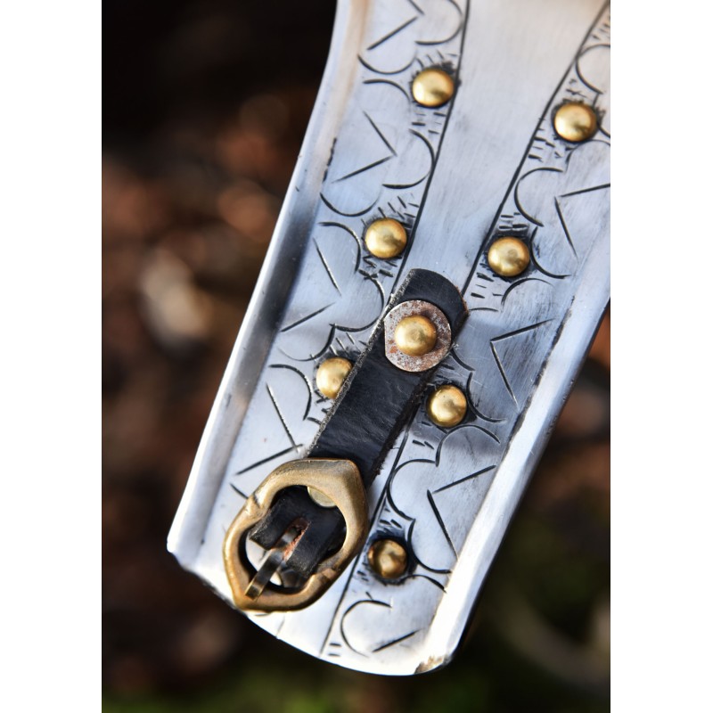 Mittelalterlicher Brustpanzer - Harnisch mit Gravierungen