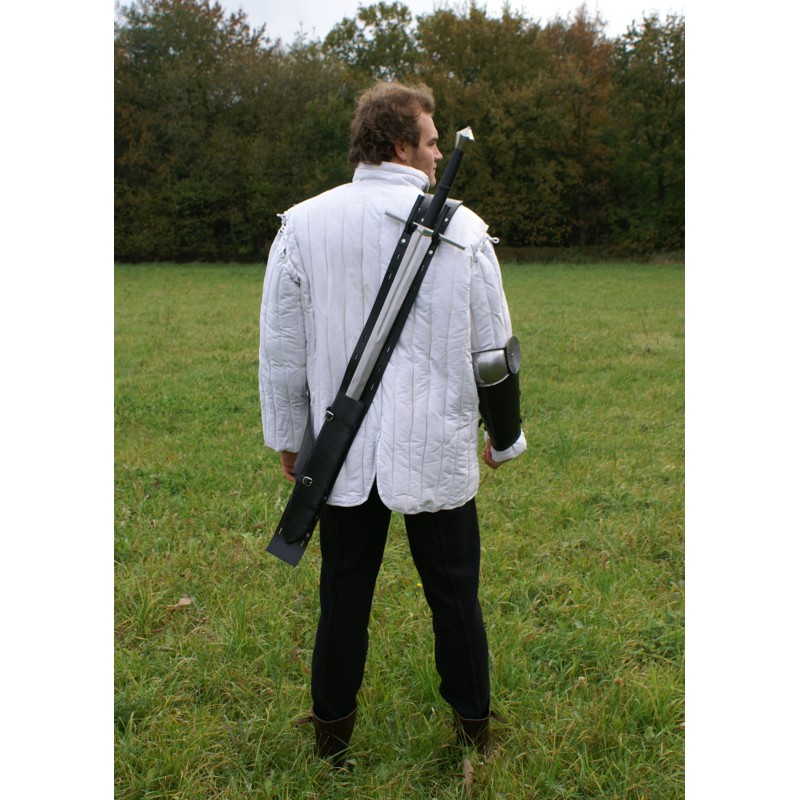 Rückenscheide aus schwarzem Leder