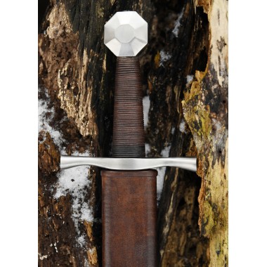 Kreuzritterschwert mit Scheide