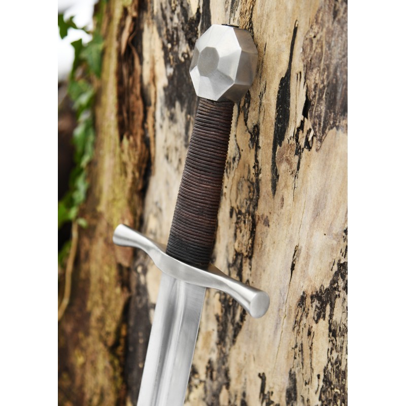 Kreuzritterschwert mit Scheide