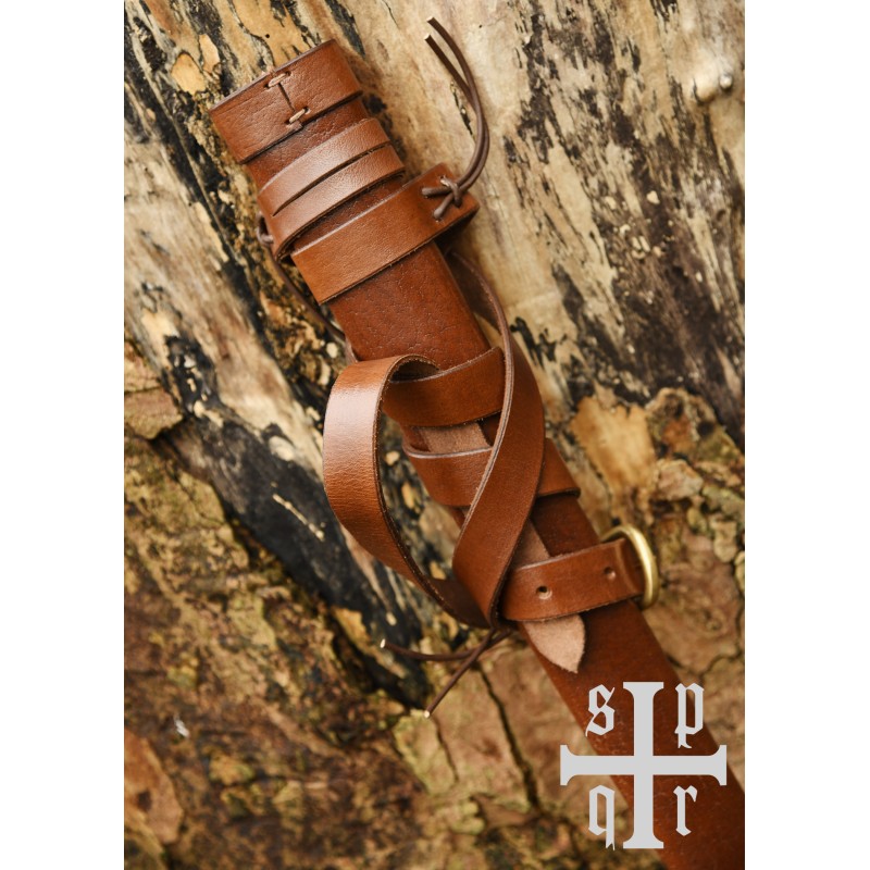 Mittelalterliche Schwertscheide aus Leder mit Gürtel