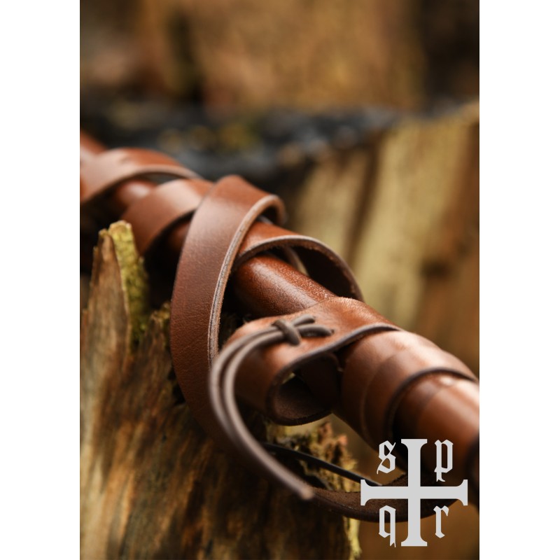 Mittelalterliche Schwertscheide aus Leder mit Gürtel