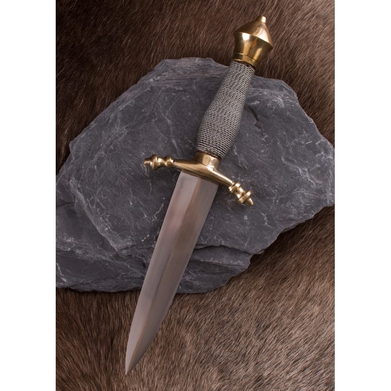 Mittelalterlicher Stiefeldolch mit scheide