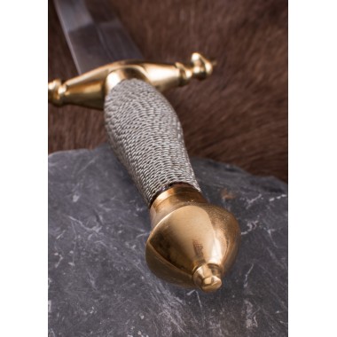 Mittelalterlicher Stiefeldolch mit scheide