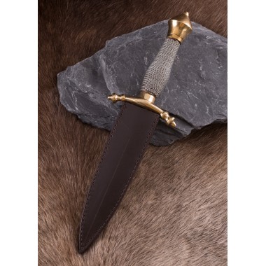 Mittelalterlicher Stiefeldolch mit scheide