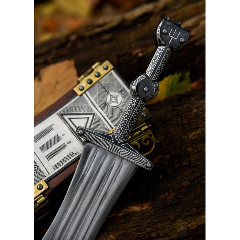 Pugio aus Vindonissa mit Silbertauschierung