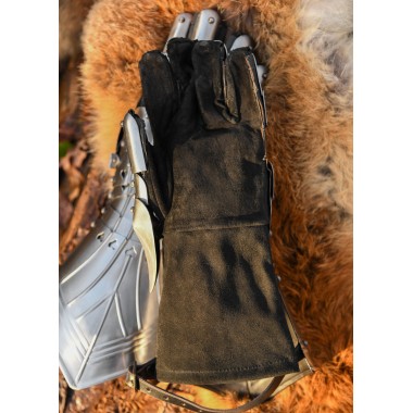 Gotische Panzerhandschuhe