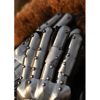 Gotische Panzerhandschuhe