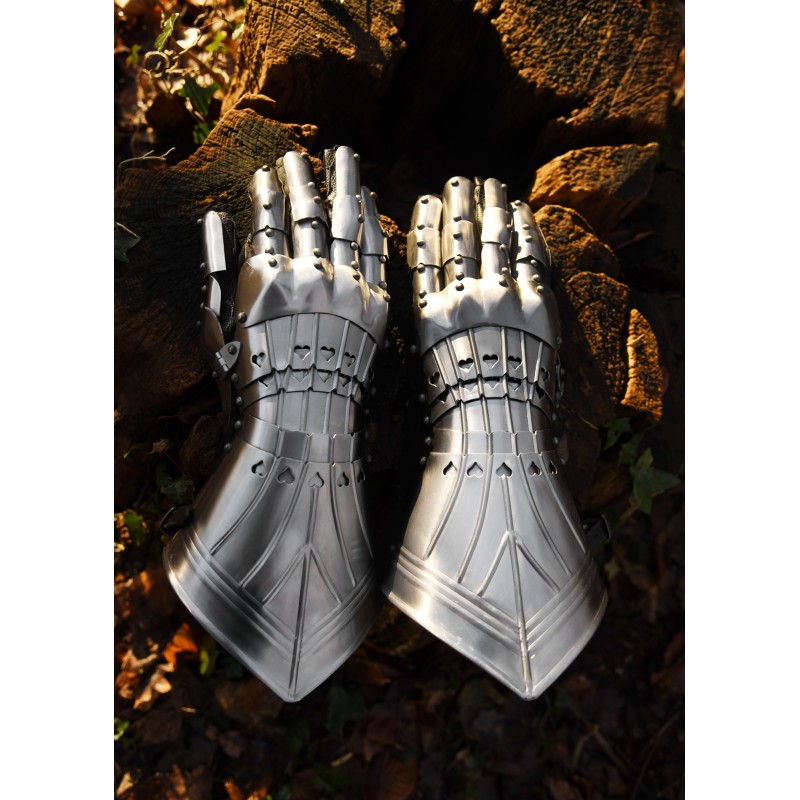 Gotische Panzerhandschuhe
