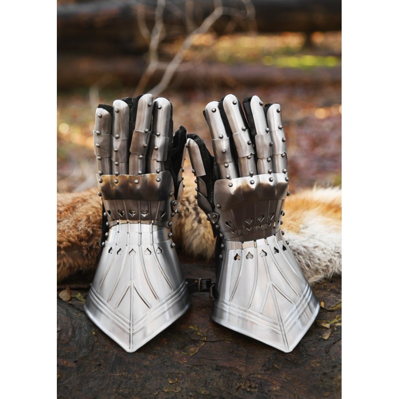 Gotische Panzerhandschuhe