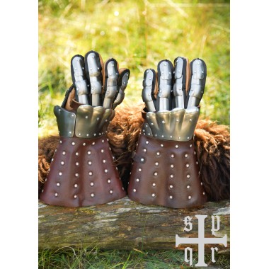 Mittelalterliche Panzerhandschuhe - Schlacht von Visby