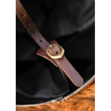 Topfhelm mit Messingkreuz