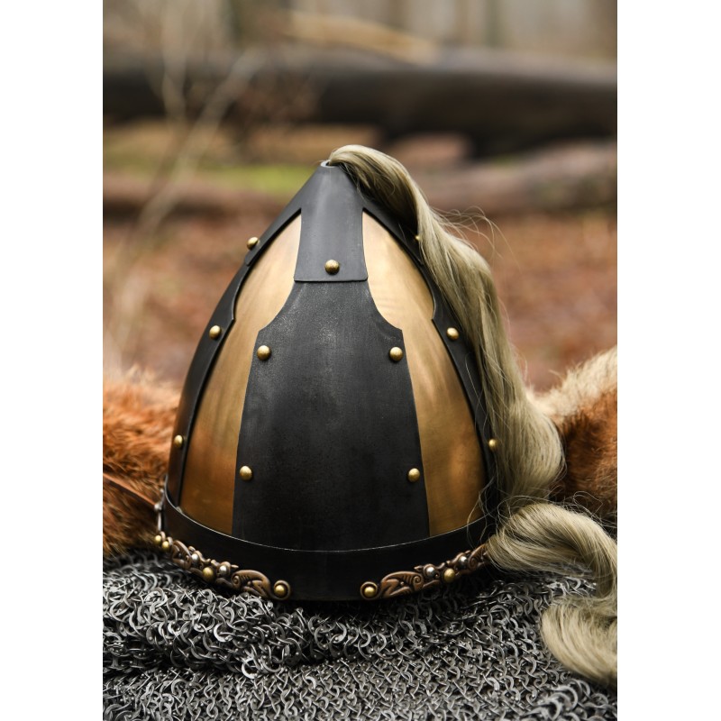 Rus-Helm mit Pferdehaarbusch