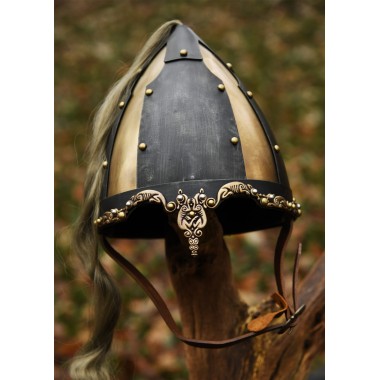Rus-Helm mit Pferdehaarbusch