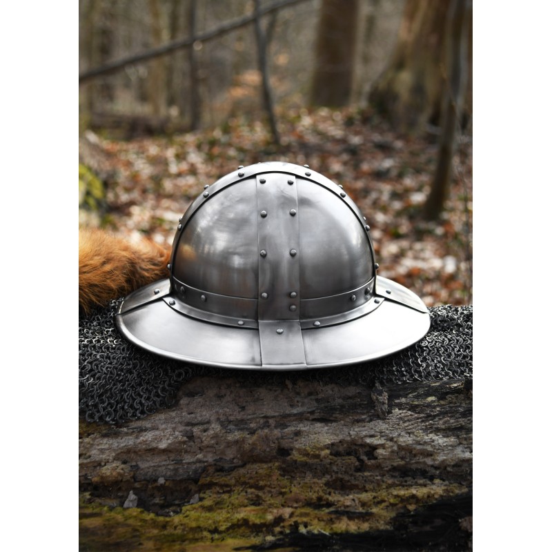 Eisenhut mit Bändern