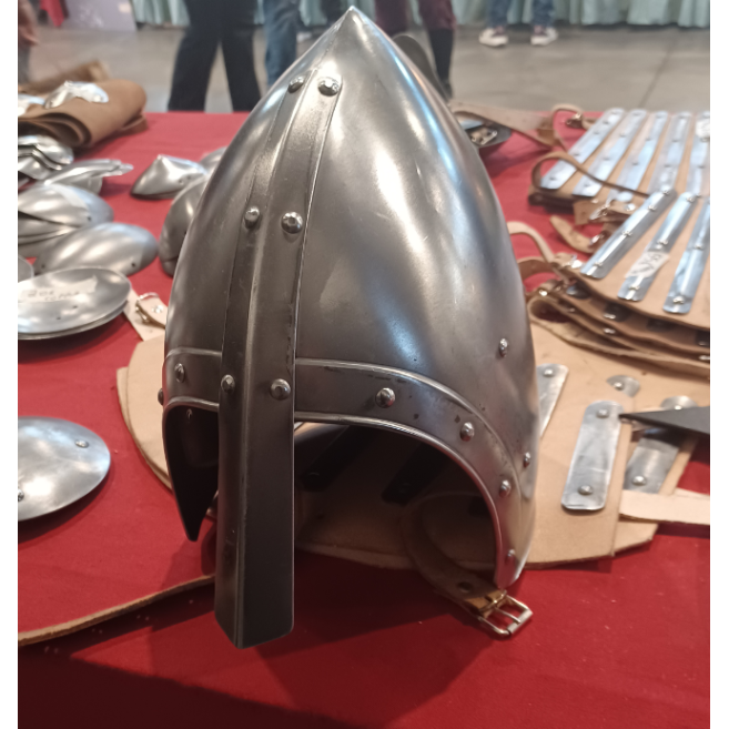 Beckenhaube Helm mit Nasal