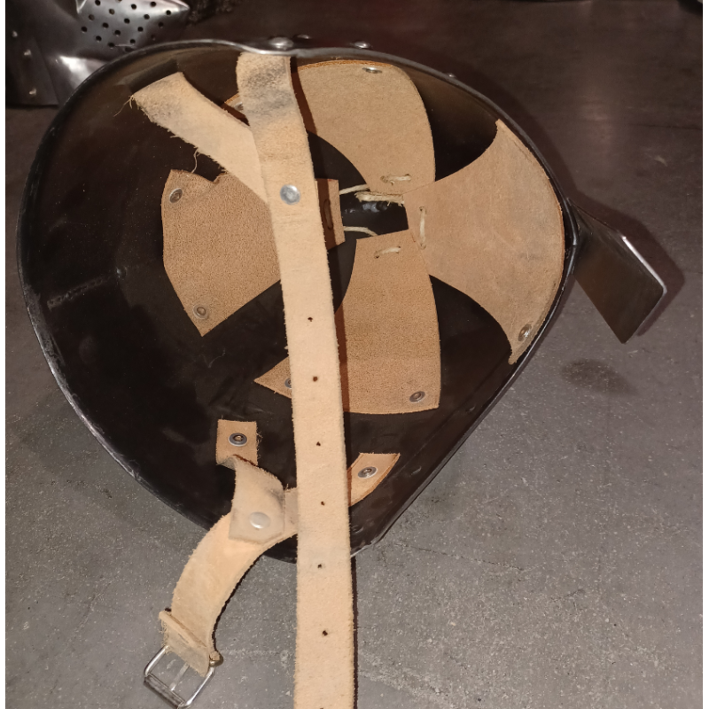 Beckenhaube Helm mit Nasal