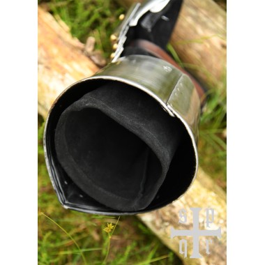 Mittelalterliche Plattenhandschuhe