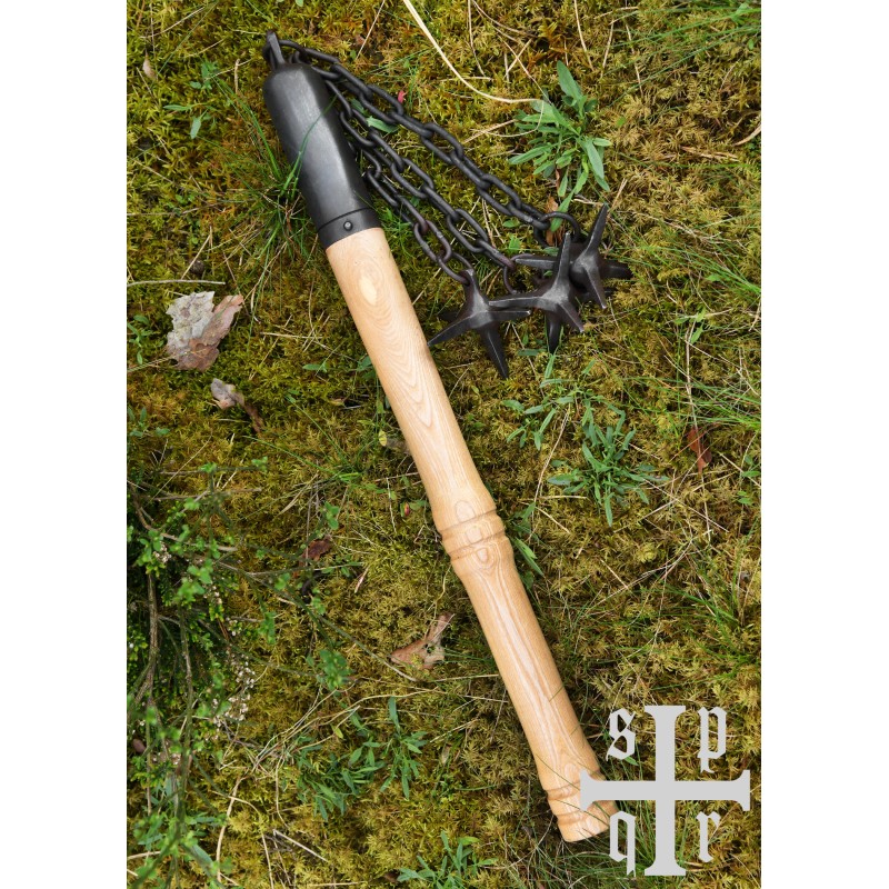 Mittelalterlicher Flegel mit drei Sternen