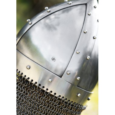 Nasalhelm mit Wangenklappen und Brünne