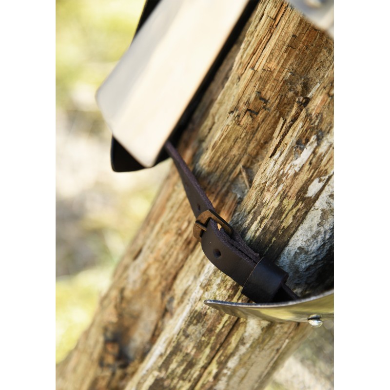 Nasalhelm mit Wangenklappen und Brünne