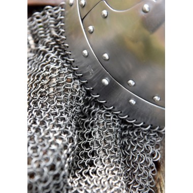 Spangenhelm mit Wangenklappen und Brünne, 2 mm Stahl