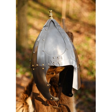 Germanischer Spangenhelm