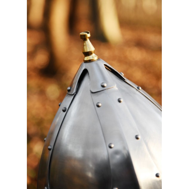 Germanischer Spangenhelm