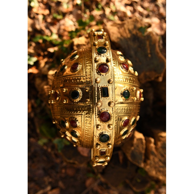 Spätrömischer Prunkhelm Berkasovo