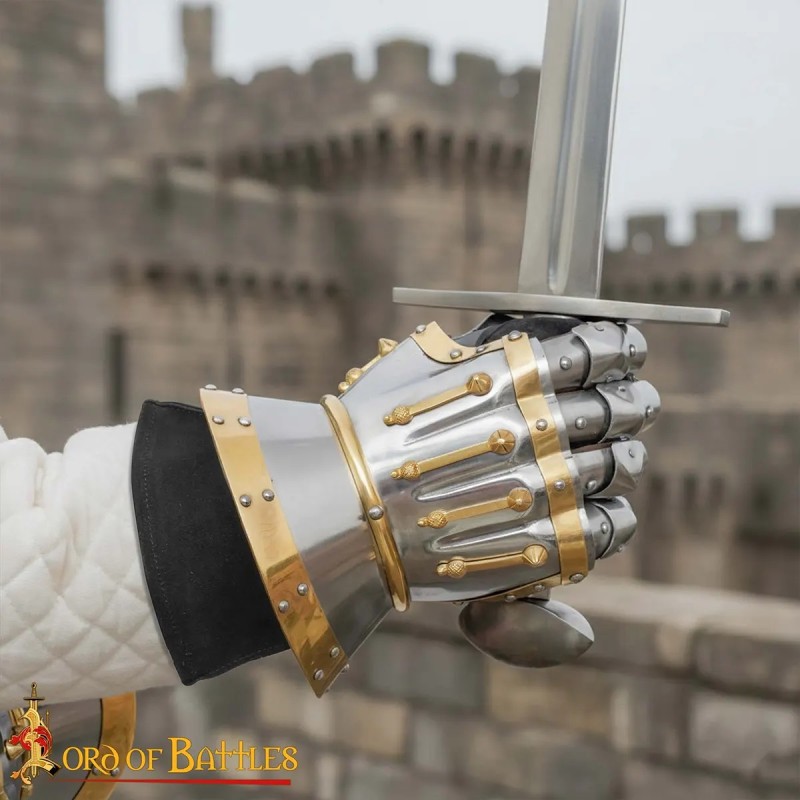 Mittelalterliche Panzerhandschuhe Churburg