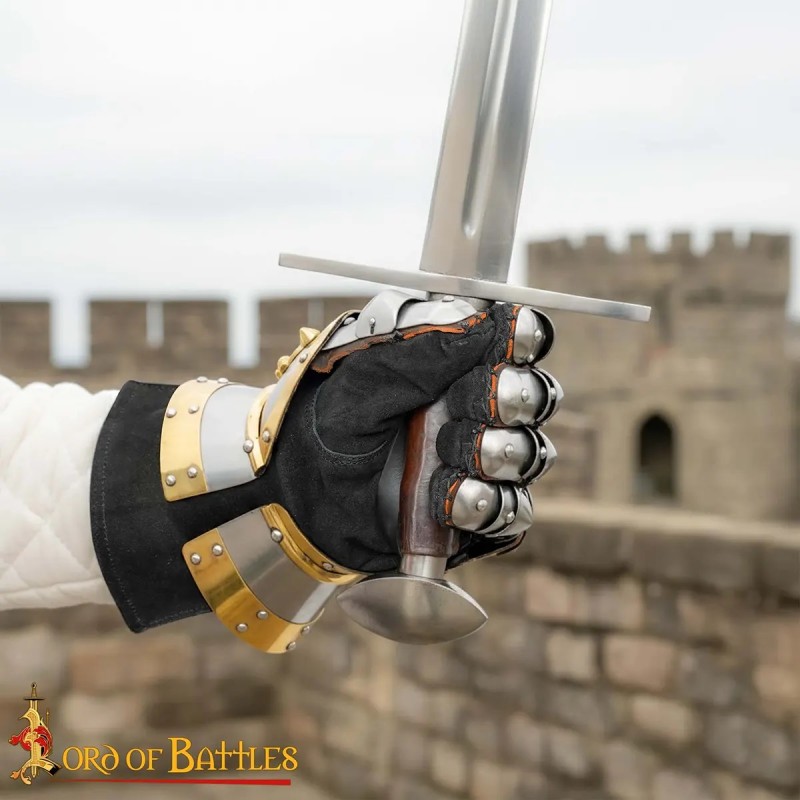 Mittelalterliche Panzerhandschuhe Churburg