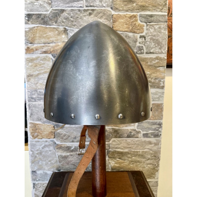 Normannischer Nasalhelm – 11. Jahrhundert