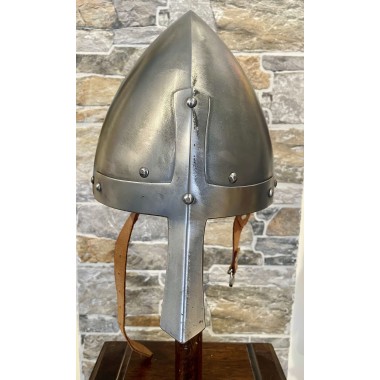 Konischen Nasalhelm  - Helm Normannischer