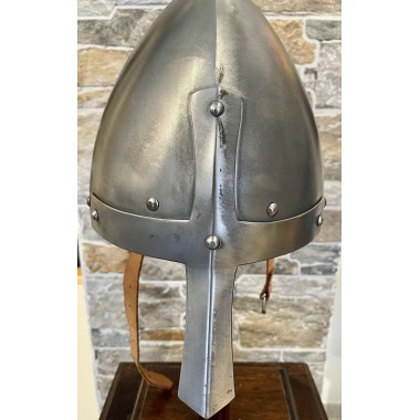 Konischen Nasalhelm  - Helm Normannischer