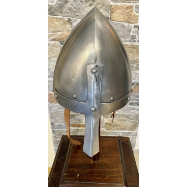Konischen Nasalhelm  - Helm Normannischer