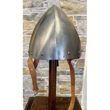 Konischen Nasalhelm  - Helm Normannischer