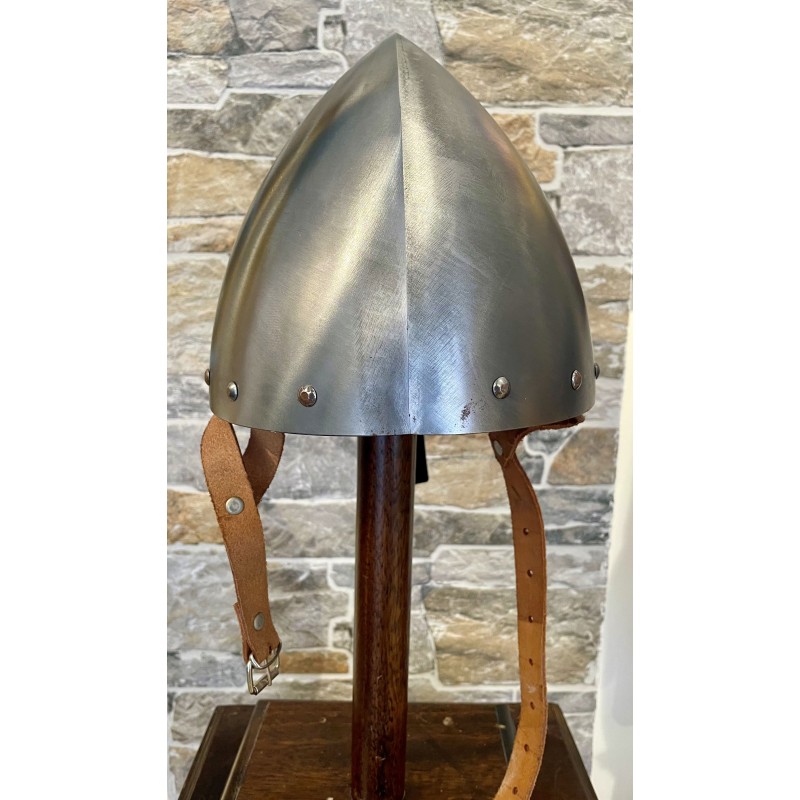 Konischen Nasalhelm  - Helm Normannischer