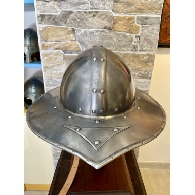 Mittelalterlicher Eisenhut (Kettle Hat)