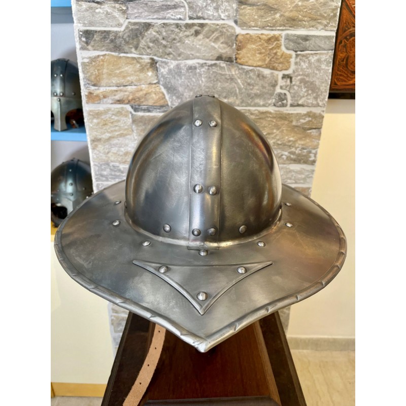 Mittelalterlicher Eisenhut (Kettle Hat)