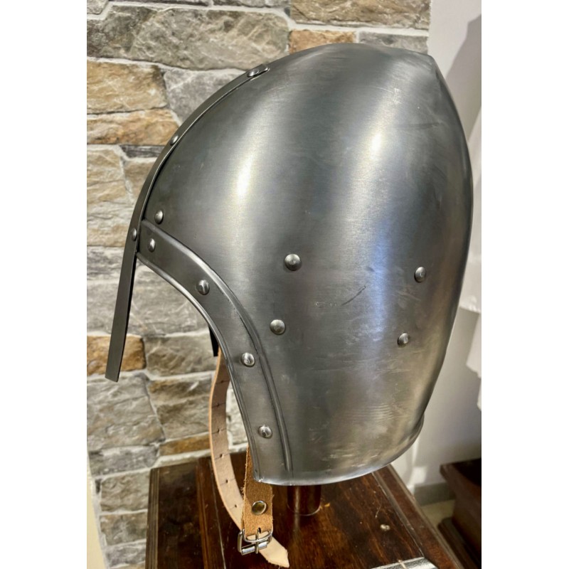 Beckenhaube Helm mit Nasal