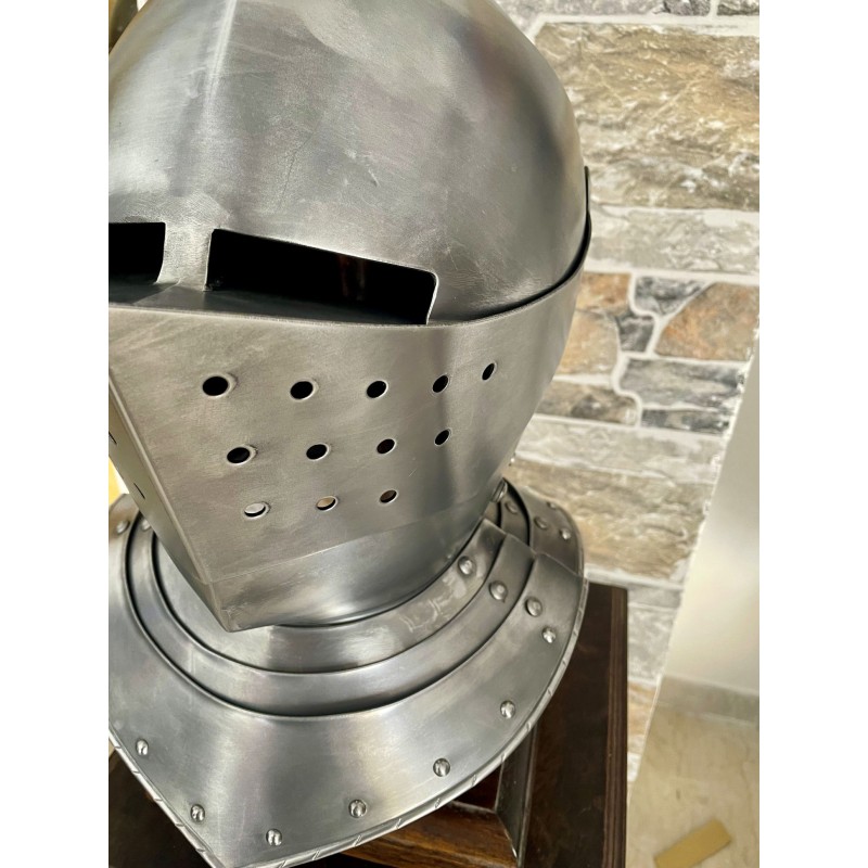 Französischer Armethelm, Helm des 16. Jahrhunderts