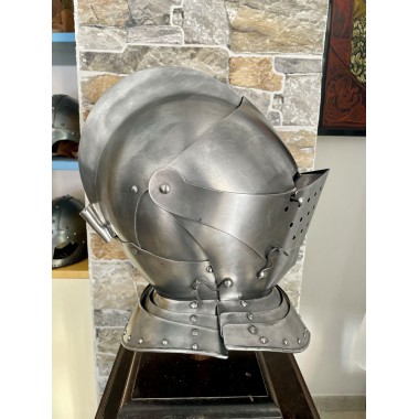 Französischer Armethelm, Helm des 16. Jahrhunderts