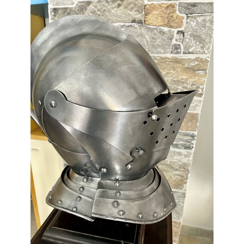 Französischer Armethelm, Helm des 16. Jahrhunderts