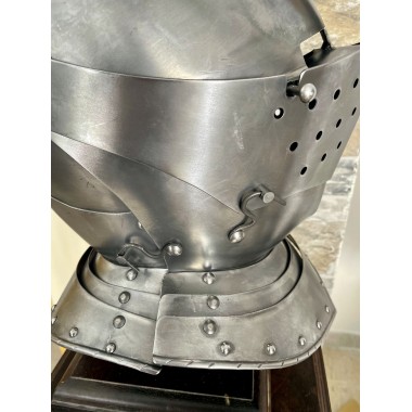 Französischer Armethelm, Helm des 16. Jahrhunderts